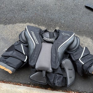 Small Passau Goalie Chest Protector Pro Stock (Used)