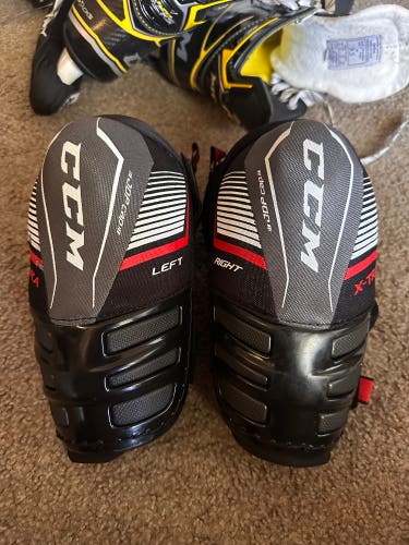 Senior Medium CCM JetSpeed XTRA Elbow Pads (Used)