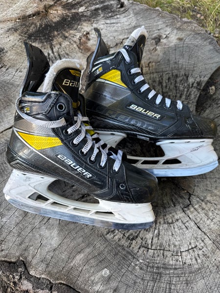 EXCELLENT CONDITION-Bauer Supreme 3S Pro Hockey Skates  (Sz 4, Fit 2 -)