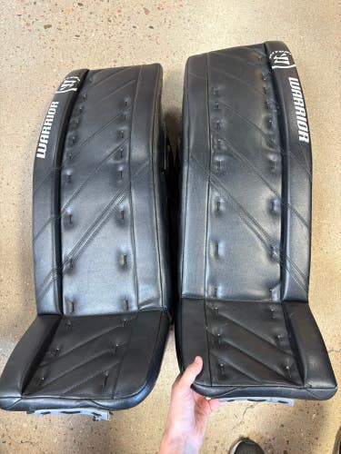Black 35+1.5" Senior Warrior Ritual G4 Goalie Leg Pads (Used)