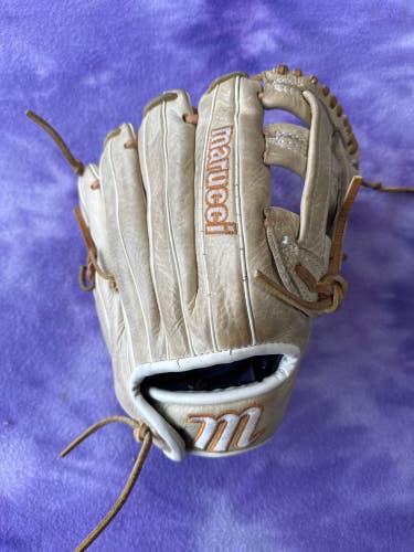 Brown Marucci Oxbow RH Outfield Baseball Glove 12" (Used)