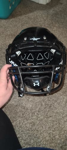 Large Youth Schutt Vengeance A11 Helmet (Used)