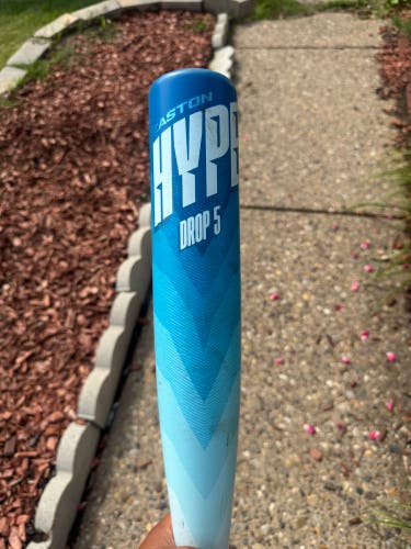 2024 Easton Hype Fire Composite USSSA Certified Bat (-5) 25 oz 30" (Used)