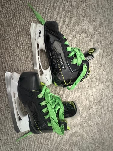 Bauer GSX Hockey Goalie Skates Regular Width Size 13.5