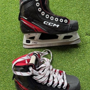 2023 CCM EFLEX 6.5 Hockey Goalie Skates Intermediate Size 4 (Used)