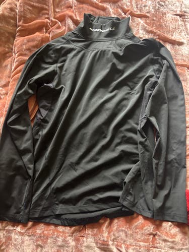 Winnwell base layer shirt with neck guard BNQ