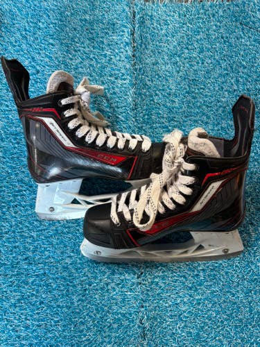 Intermediate CCM JetSpeed 280 Hockey Skates Regular Width Size 5.5 (Used)