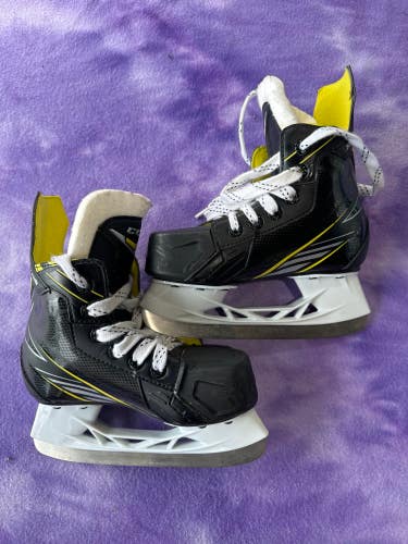CCM Tacks 4092 Hockey Skates | Youth 11 (Used)