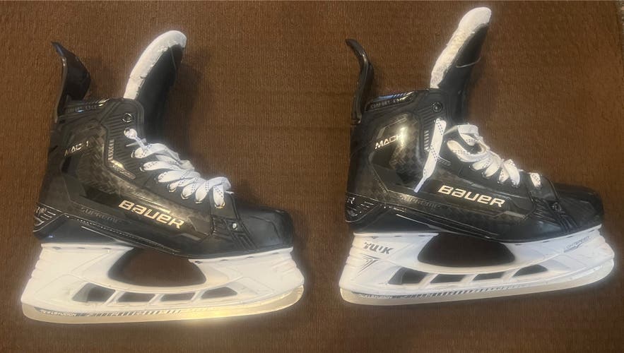 Bauer Supreme Mach Hockey Skates Wide Width Pro Stock 9 (Used)