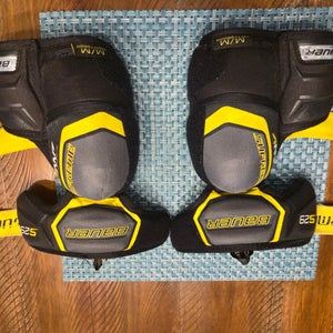 Junior Medium Bauer Supreme Elbow Pads (Used)