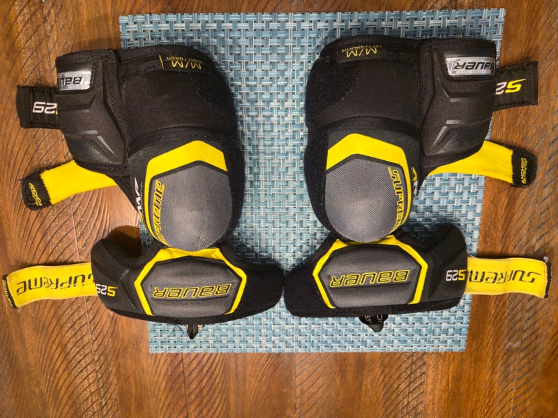 Junior Medium Bauer Supreme Elbow Pads (Used)