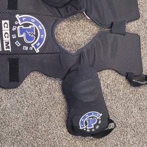 Men's Medium Youth CCM Powerline Shoulder Pads (Used)