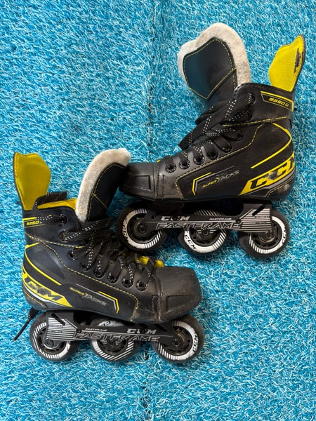 Youth 13 CCM Tacks 9370R Inline Skates Regular Width (Used)