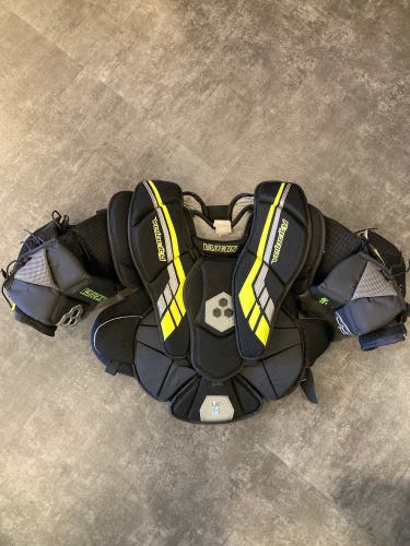 Junior M/L Vaughn Velocity VE8 M/L Goalie Chest Protector
