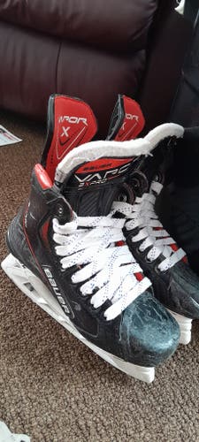 Bauer Hockey Skates Size 2.5 (Used)