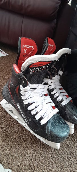 Bauer Hockey Skates Size 2.5 (Used)
