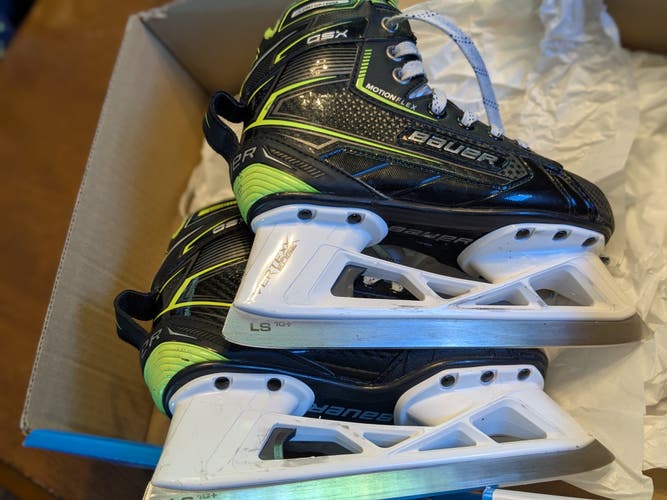 Bauer GSX Hockey Goalie Skates Size 1 (Used)