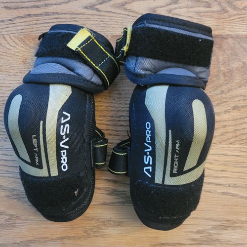 Youth Large CCM Tacks AS-V Pro Elbow Pads (Used)