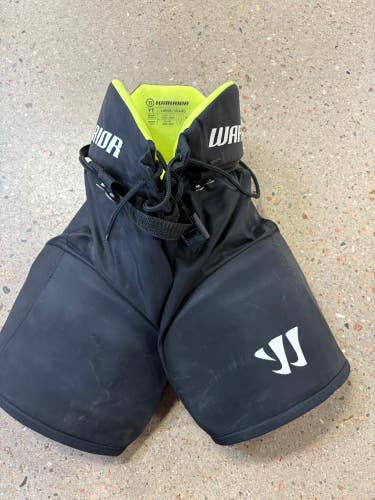 Black Youth Large Warrior alpha Hockey Pants (Used)