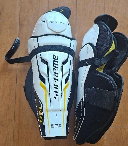 Senior Bauer Supreme 150 Adult 16" Shin Pads (Used)