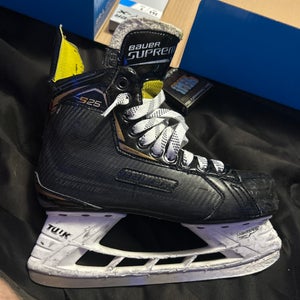 2016 Bauer Supreme S25 Hockey Skates Regular Width (Used)