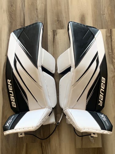 33" 2024 Bauer Vapor X5 Pro Goalie Leg Pads (Used)