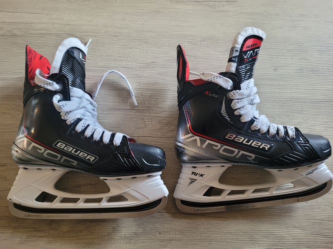 Bauer Vapor Xlite Hockey Skates size 6 (Used 1 time)