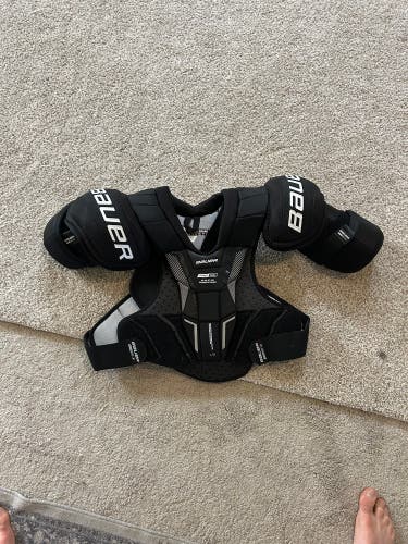 Medium Senior Bauer Pro Series Shoulder Pads Pro Stock (New)
