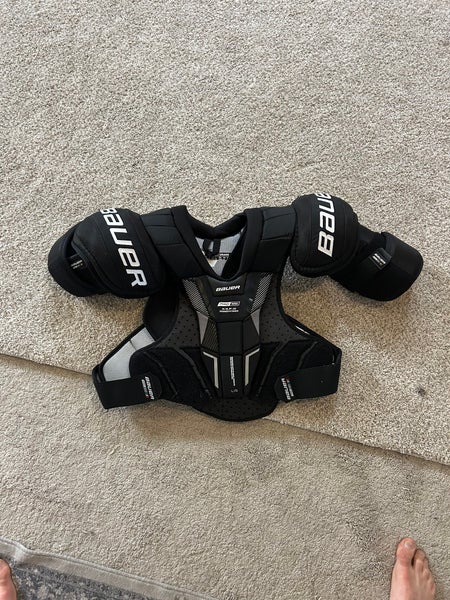Medium Senior Bauer Pro Series Shoulder Pads Pro Stock (New)