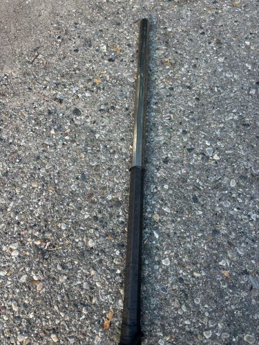 Vintage Warrior Titan Lacrosse Shaft