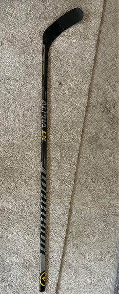 Senior Warrior Alpha LX Pro Right Handed Hockey Stick P90TM Pro Stock (Used)