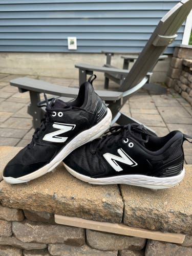 Black Men's Size M 10.5 (W 11.5) Adult New Balance Low Top (Used)