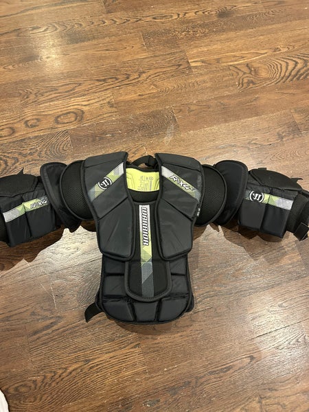 Small / Medium 2024 Warrior RITUAL X4 E Goalie Chest Protector (Used)