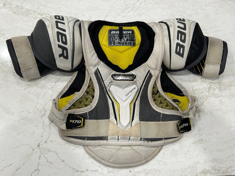 Small Junior Bauer Supreme S170 Shoulder Pads (Used)