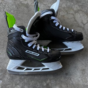 Bauer XLS Hockey Skates 6 (Used)
