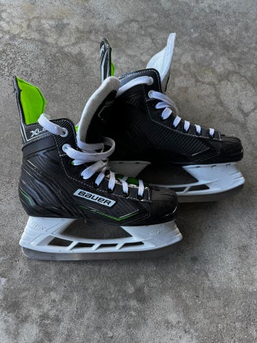 Bauer XLS Hockey Skates 6 (Used)