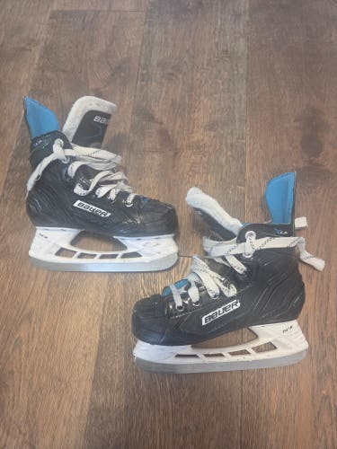 Bauer XLP Hockey Skates Youth 12 (Used)