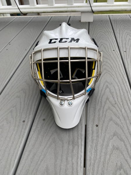 2022 Youth Small CCM Axis 1.5 Goalie Mask Pro Stock (Used)