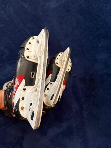CCM JetSpeed Vibe Hockey Skates Regular Width Size 5 (Used)