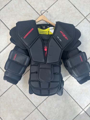 INT Medium/Large 2024 Warrior RX3E+ Goalie Chest Protector (New)