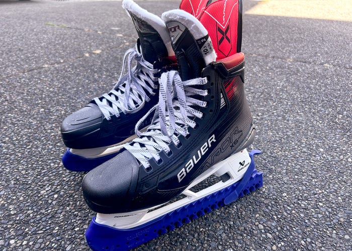 2025 Senior Bauer Vapor X5 Pro Hockey Skates 10.5 Fit 2 (Used)