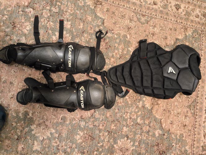 Easton M5 Qwikfit Catcher's Set (Used)