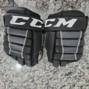 Youth Bulk Items - 2 Gloves, 2 Shin Guards
