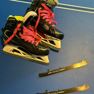Bauer GSX Hockey Goalie Skates Wide Width Size 4 (Used)