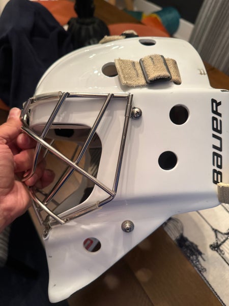 2024 Senior Medium Bauer 960 Goalie Mask (Used)