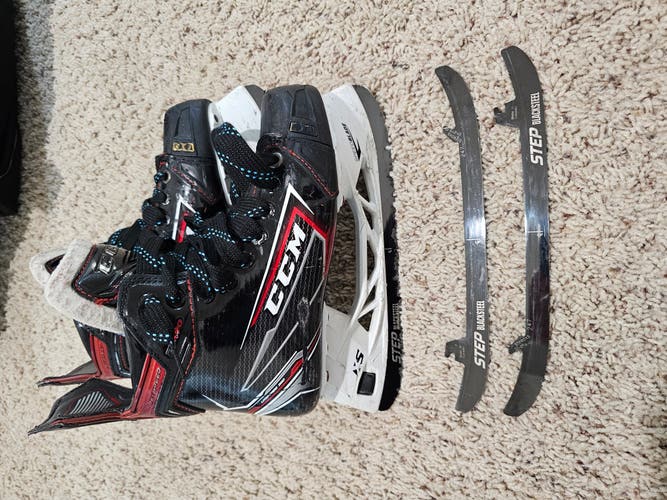 CCM JetSpeed FT490 Hockey Skates Regular Width Size 5 (Used)