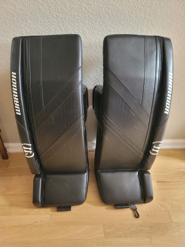 32" +1.5 Warrior Goalie Leg Pads (Used)