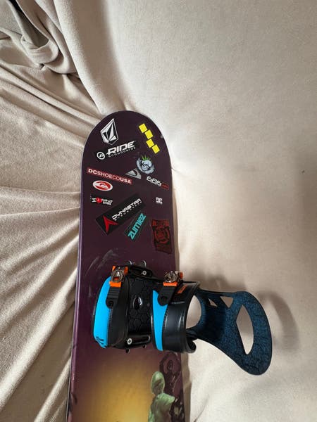 jeremy jones 162cm snowboard Unisex 162cm Forum Jeremy Jones Snowboard All Mountain With MED Bindings  (Used) | SidelineSwap