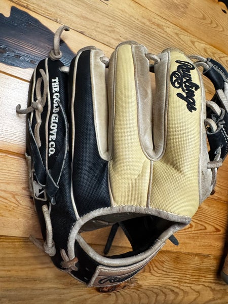 Infield RH Rawlings Heart of the Hide Baseball Glove 11.5" (Used)