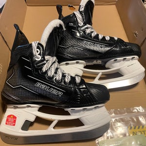 2025 Bauer Supreme M50 Pro Hockey Skates Regular Width Size 1.5 (Used)
